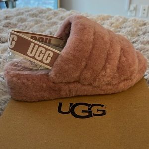 Ugg pink slippers